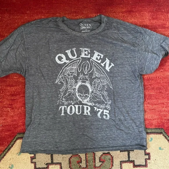 Bundle of SIX band tees - Picture 7 of 12